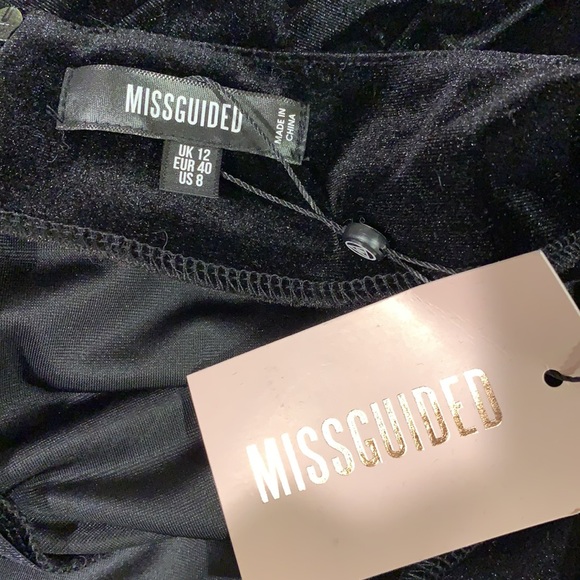NEW Missguided Black Velvet Mini Skirt Sz 8 - Picture 5 of 5